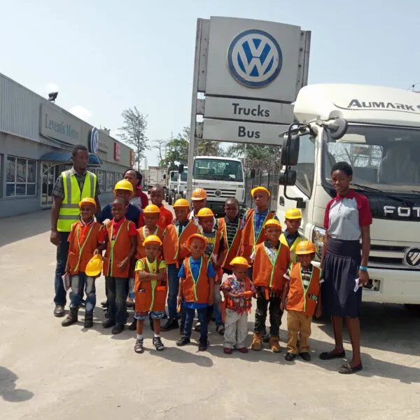 Dee-Nath School pupils visit AGL