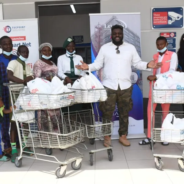 Easter shopping outreach with Pick n Pay